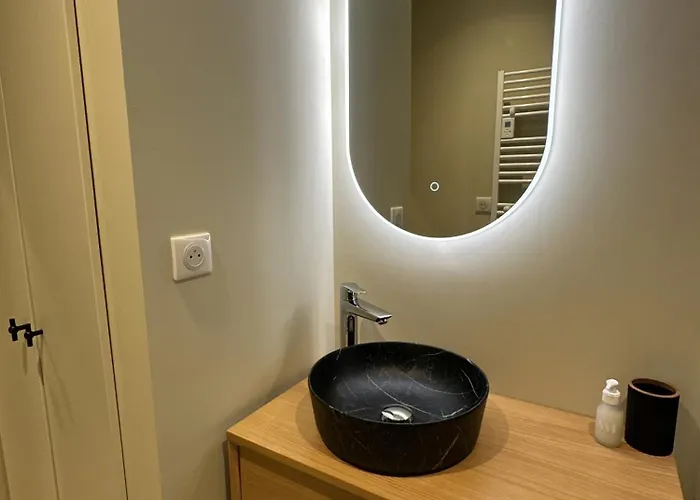 Le Pantone * 네프샤토